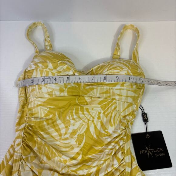 NWT Nip Tuck Butter Yellow One Piece Swimsuit Size 4 W0458 - Picture 5 of 9